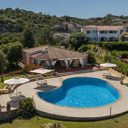 וילה Baja Sardinia - Lussuosa Piscina Vista Mare Cala Bitta
