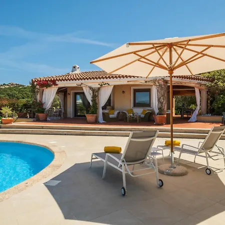 וילה Baja Sardinia - Lussuosa Piscina Vista Mare Cala Bitta