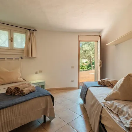 Baja Sardinia - Lussuosa Piscina Vista Mare Villa *
